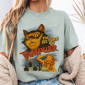 Vampurr Retro Cat T-Shirt: Funny Vampire Halloween Costume