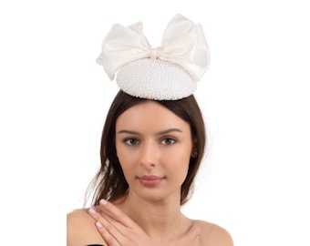 White Beaded Hat, White Wedding Hat, White Mini Hat, White Fascinator, Royal Ascot Hats, White Royal Ascot, Fascinator, Race Season Hat