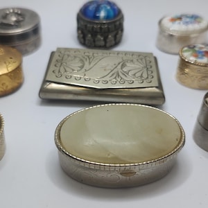 Choose your pill box,vintage pill snuff box,metal tiny case
