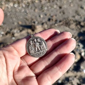 Antique solid silver italian Pope Pius xii and Holy Family  Jesus,Mary and Joseph  silver medal pendant
