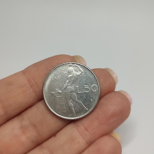 Vintage Italien 1981 50 Lire Münze, Italienische Republik, Volcano Münze, seltene Münze, 44 Jahre alt, 44 Jahre alt, Sammlerstück