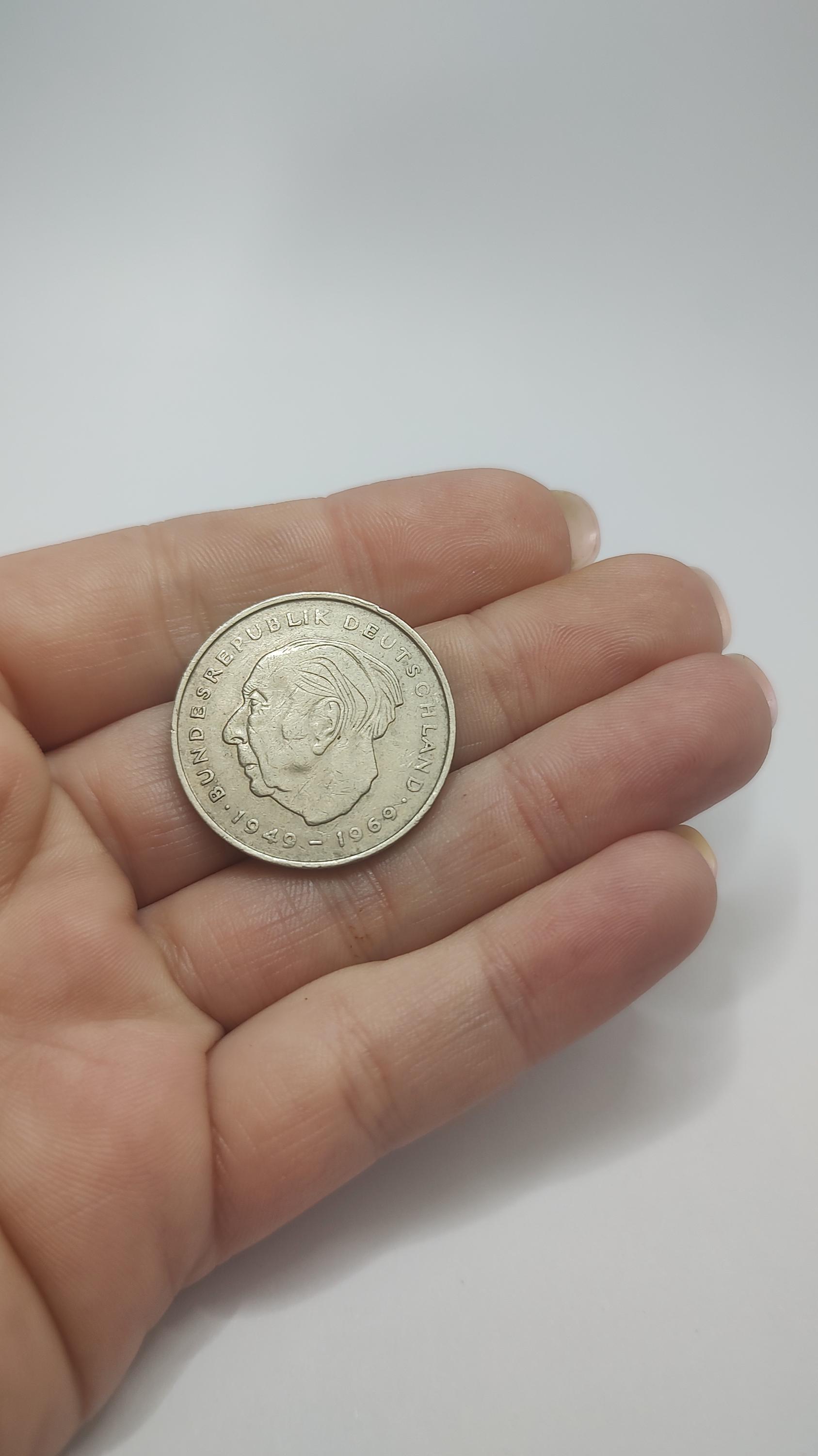 Vintage West Germany 2 Deutsche Mark Coin President Theodor Heuss
