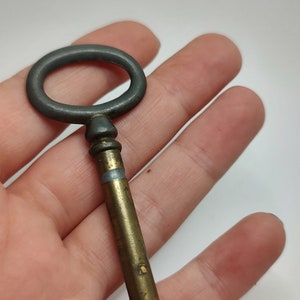 Vintage  english key,collectable key,pendant  key