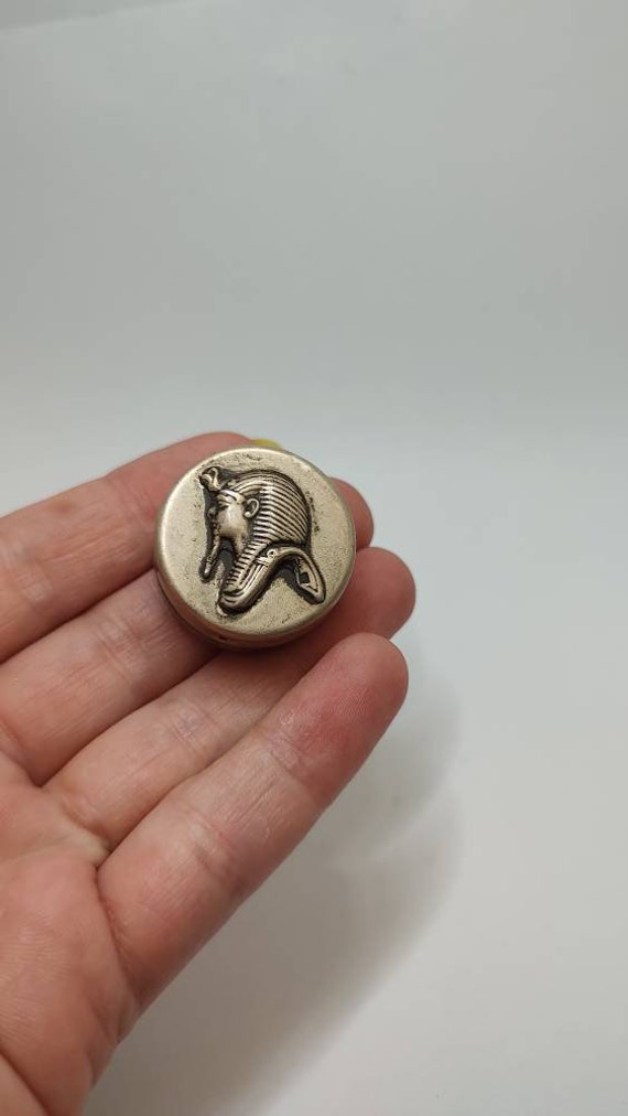 Hallmarked Egyptian Pharoh solid silver pill box - image 2