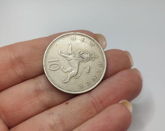 希少な1974年英国10ペンス硬貨：エリザベス2世、コレクターズアイテム