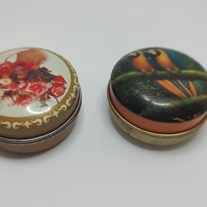 2 vintage pill box,metal tiny box,vintage snuff pill case