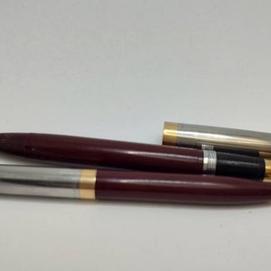 Caneta-tinteiro Sheaffer vintage com ponta de ouro 14k e conjunto de lápis retrátil