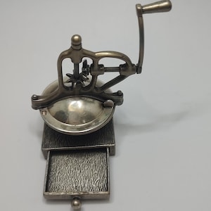Vintage Unoaerre Silver 800 Miniature Pepper Mill, 1960s Italian Design, Marked 1AR Argento 800, Rare Collectible Kitchen Miniature