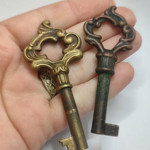 Antique Brass Skeleton Key: French Cabinet Key, Vintage Decor