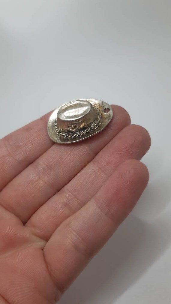 Pendentif (ou Broche) Chapeau Vintage - Occasion - Superbe Pièce Rétro