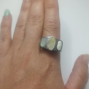 Vintage 925 Sterling Silver Ring with Shell Inlays – Size 19.5 mm, 9.54 g