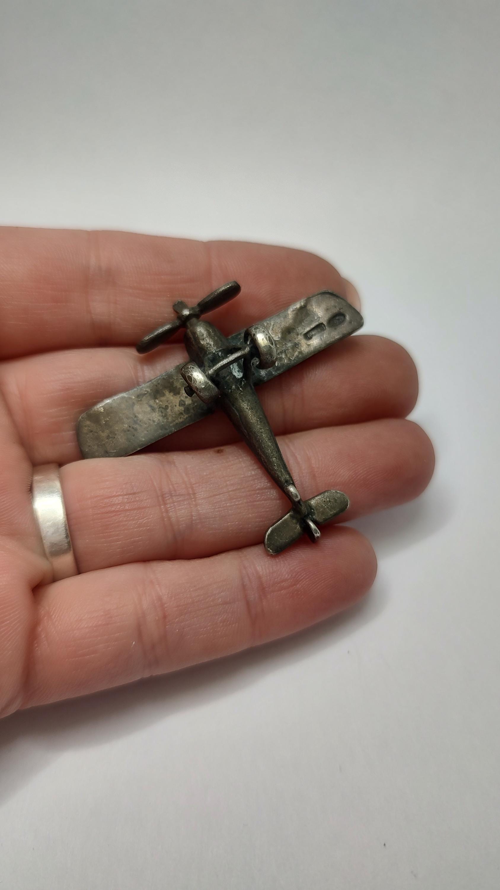 ヴィンテージ 800 シルバー 飛行機 ミニチュアフィギュア (37 x 45 mm 