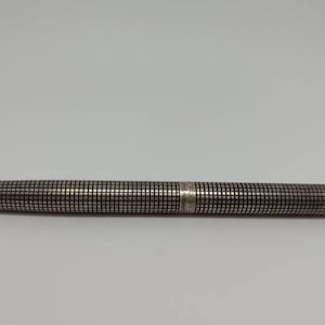 Vintage Parker Pen in Sterling Silver 925 – Made in USA, Grid Pattern Cap & Barrel, Collectible Ballpoint Pen, Silver Patina, Empty Refill