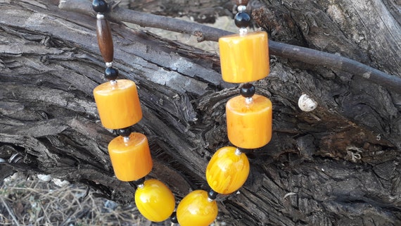 Bakelite necklace,honey amber bakelite necklace