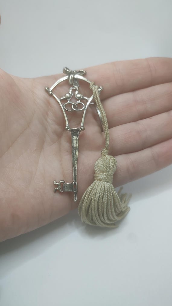 Signed large  key italian solid silver pendant Ke… - image 4