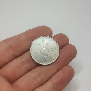 Vintage 1966 Italian 50 Lire Coin: Volcano Design, Collectible