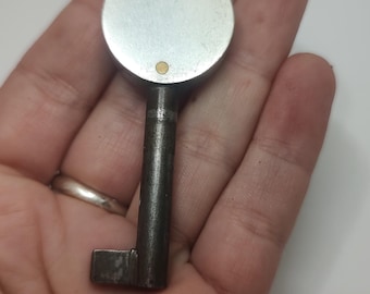 Vintage Skeleton Key, Authentic Metal Collectable