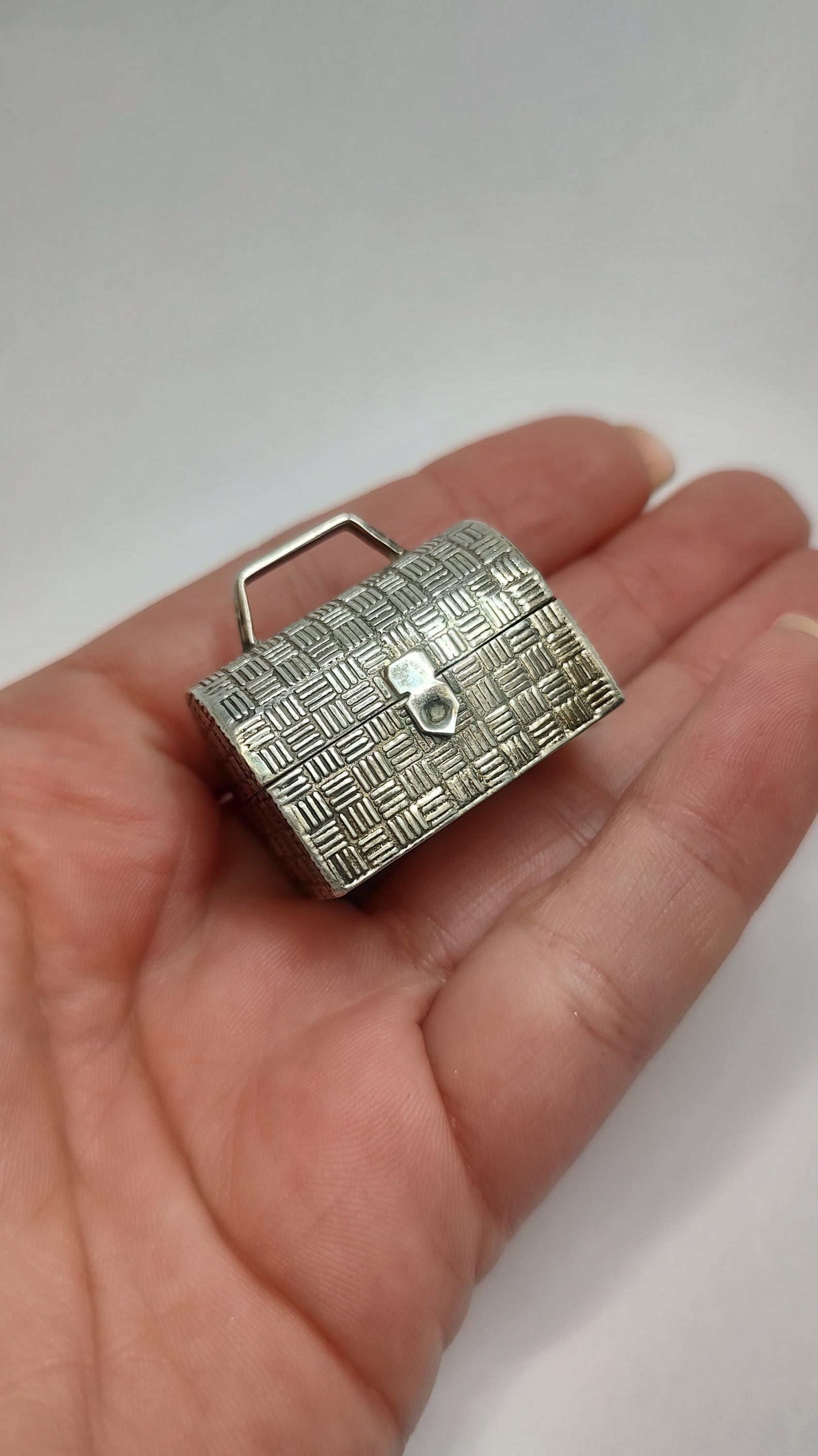 Vintage Treasure Chest,sterling silver trunk snuff pill box, Hallmarked 925 silver treasure trunk snuff pill box