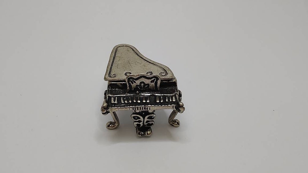 【メール便不可】 Silver 800 Antique Piano Ornament Piano Silver Ornament,800 置物
