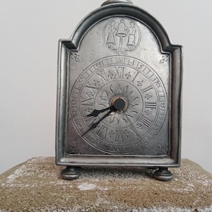 Rare Vintage Mantel Clock – Copernican Solar System Model, Handmade Art Clock with Latin Motto, Fleur-de-Lis Feet, One of a Kind
