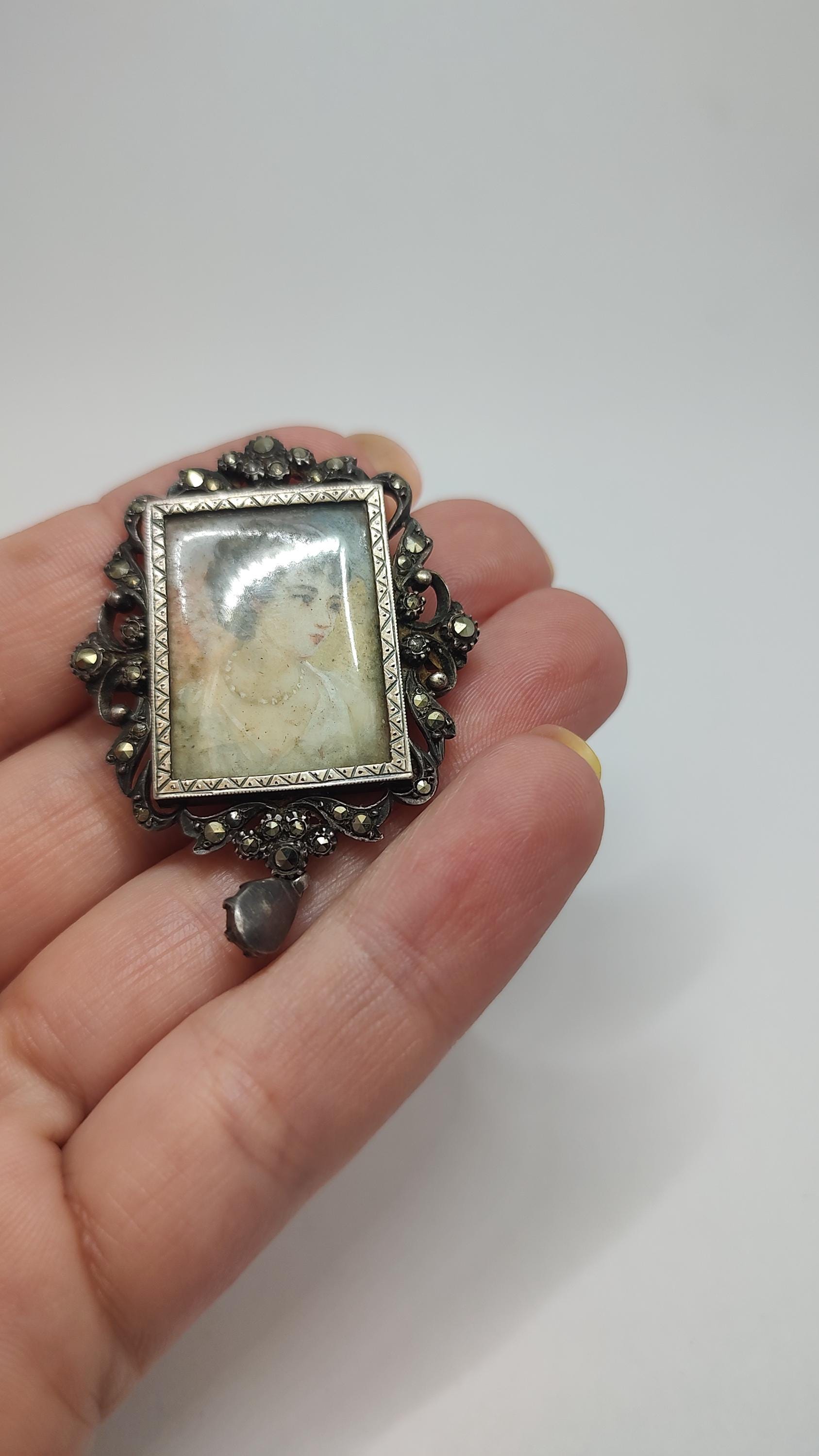 Broche Art Déco En Marcassite Et Onyx - Argenté, Vintage 1864, Occasion