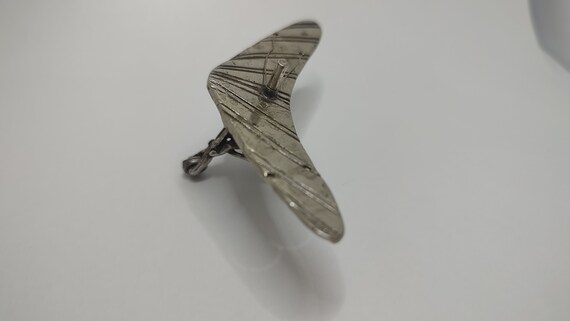 ヴィンテージの純銀製飛行機飾り - Etsy 日本