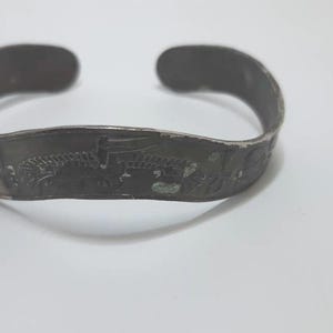 Brazalete de plata maciza vintage egipcio grabado a mano / Brazalete tribal bohemio ajustable