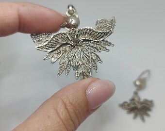 Orecchini a bottone in argento sterling fatti a mano a forma di uccello: gioielli ispirati alla natura - Italia