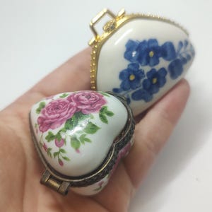 Vintage Porcelain Trinket Box Set – Hand-Painted Floral Heart & Purse Shape with Metal Trim – French Style Collectible Jewelry Boxes