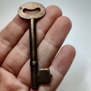 Vintage Metal Door Key: Collectible Antique Key