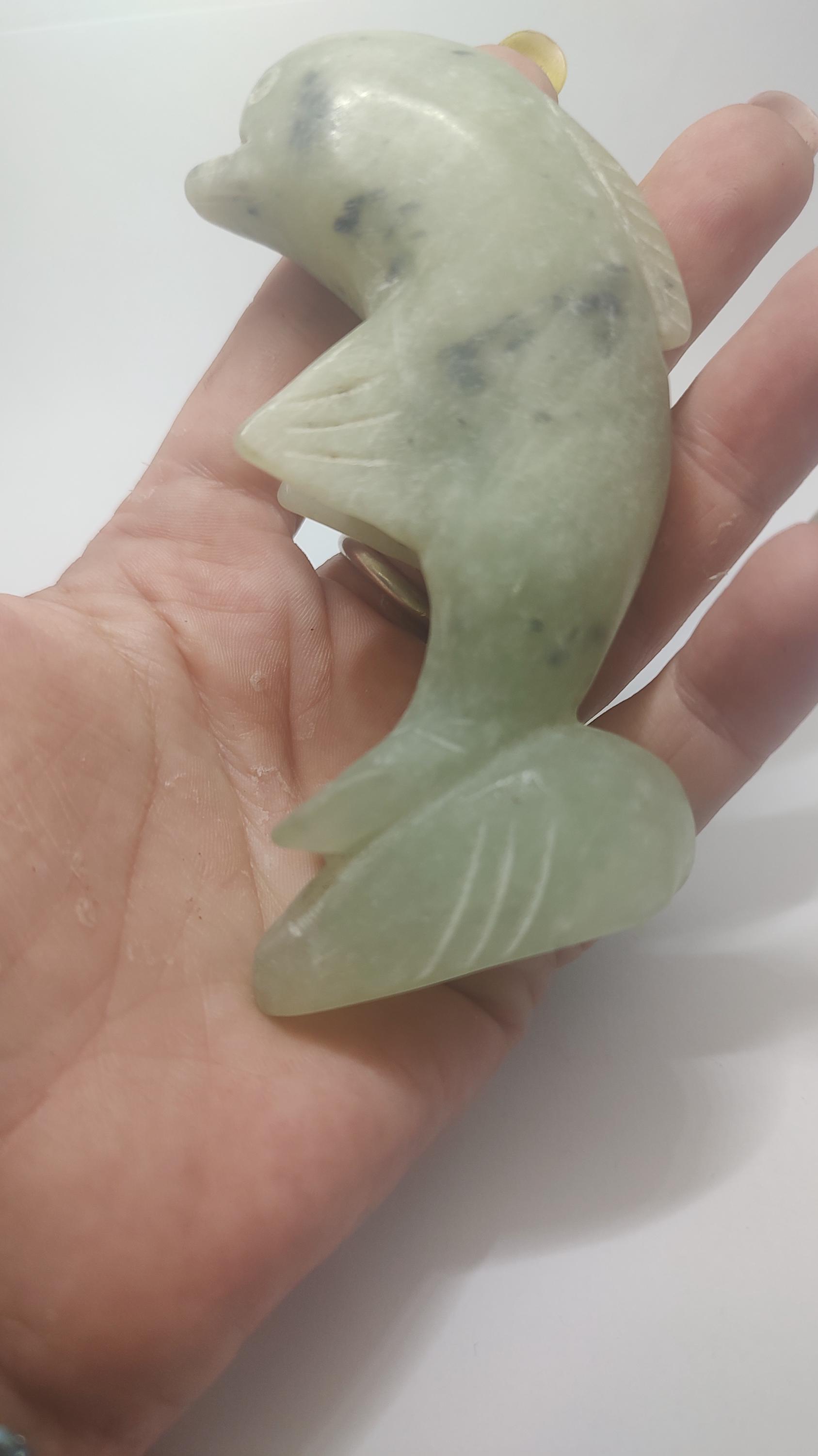 翡翠 イルカの彫刻 置物 手彫り翡翠イルカの置物：宝石の彫像、2体セット - Etsy 日本