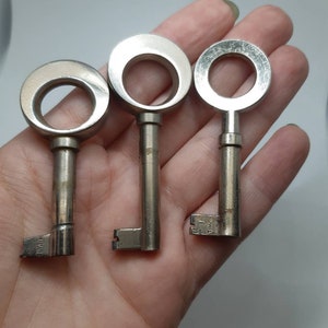 Rare Huwil Swiss Skeleton Keys: Vintage Collectible Set of 3