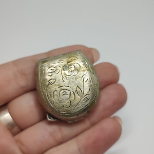 Art Deco 800 Silver Pill Box: Vintage Floral Snuff Box