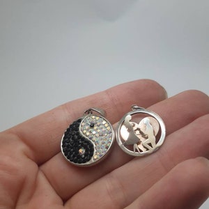 Set sterling silver lovers and ying and yang pendant