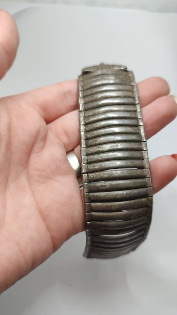 Vintage Indian Solid Silver Bracelet: Massive Cuf… - image 9