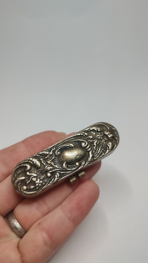 Art Nouveau Signed 800 silver pill  box,rare flor… - image 5