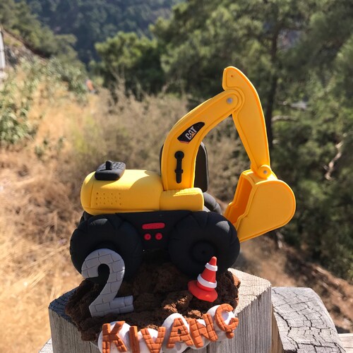 Excavator cake topper, excavator cake decoration 3D, Cake topper for shops kids, construction vehicle birthday, excavator birthday decor