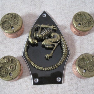 Custom Ltd Editions : Control Knobs & Truss Covers Custom - Alien Set. A Custom Ltd Edition + Custom Colour Knobs