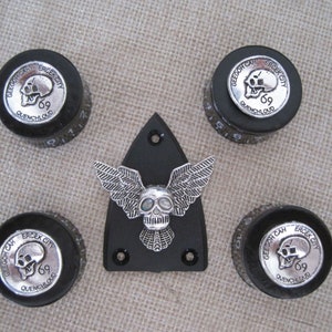 Guitar Custom Ltd Speed Control Knobs & Truss Covers Custom - Sil Skulls Set