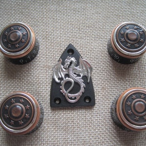 Guitar Custom Ltd Edition Bedieningsknoppen en trusscovers Custom .... Shotgun Dragon-set - zilver .. Ltd-editie afbeelding 2