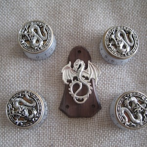 Guitar Custom Ltd Edition Speed Control Knobs & Truss Covers Custom - Silver Dragons + Rose Wood TC Set (Limited Edition)