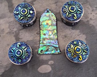 Perilla de control de velocidad y cubiertas de armadura de Guitar Custom Ltd Custom - Diseño azteca y abulón sintético TC @ Custom Ltd Ed.