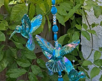 Pájaros Voladores - Colibríes @ Móvil - Atrapasueños hecho a mano con efecto acrílico. 4 pájaros azules y turquesas.