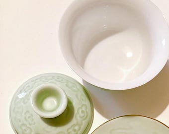 Ceramic tea bowl with lid and saucer turquoise green