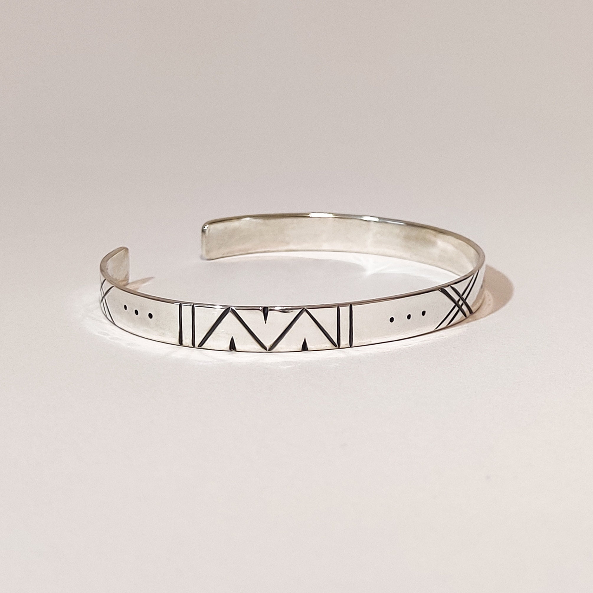 アクセサリー Engrave the X bangle アクセサリー Engrave the X