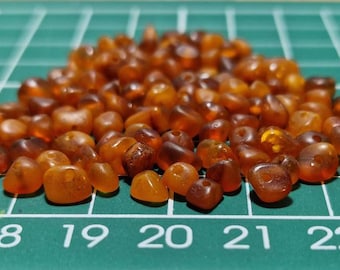 100pcs Baltic Amber Loose Natural Baltic Amber  Raw Honey/Cognoc  Beads 4-5mm #373