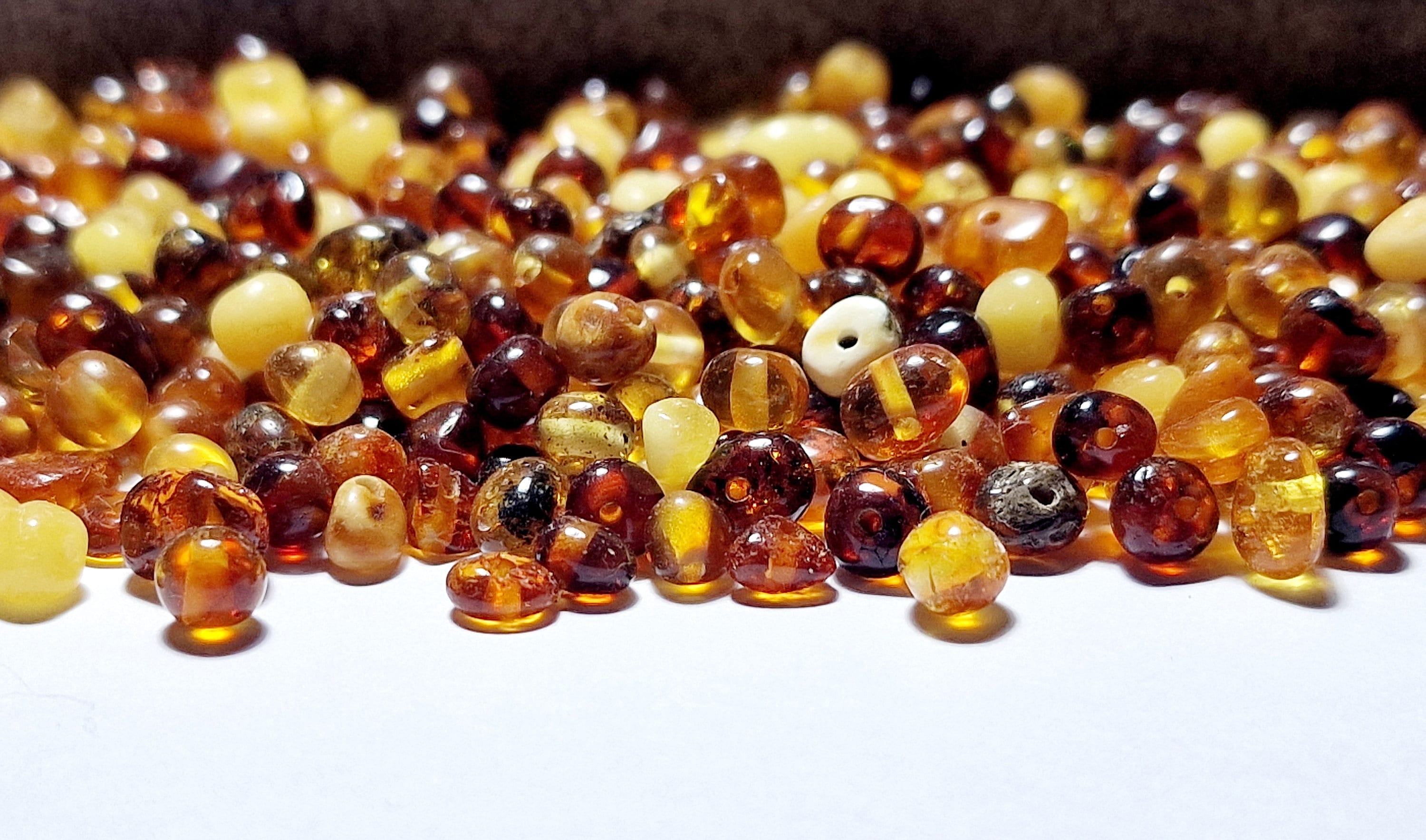 Amber beads for jewellery making hot sale