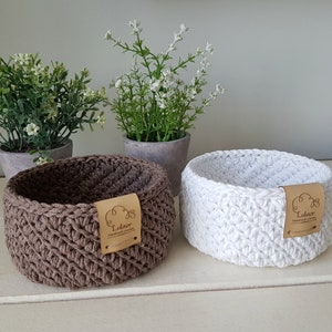 Crochet mini baskets, storage bins, Set of 2 small baskets, brown and white baskets, round baskets, decorative storage, handmade baskets