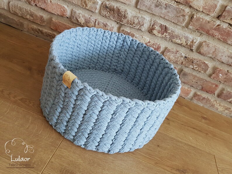 Pattern for crochet large basket, storage basket, blue basket, DIY basket, easy to make, big basket, t-shirt yarn basket image 10