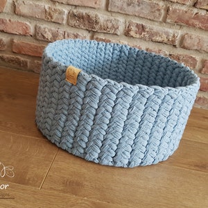 Pattern for crochet large basket, storage basket, blue basket, DIY basket, easy to make, big basket, t-shirt yarn basket image 4
